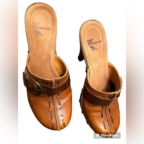 Slip on clog heels. Size 7.5 Great look and style. Brown. Platform style. - Picture 4 of 13